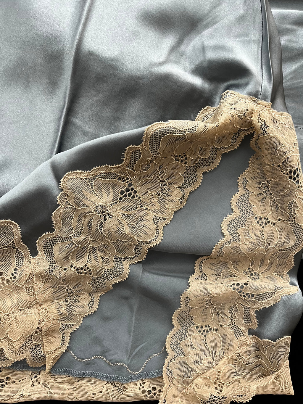 Mulberry silk 100% beautiful lingerie sleepwear